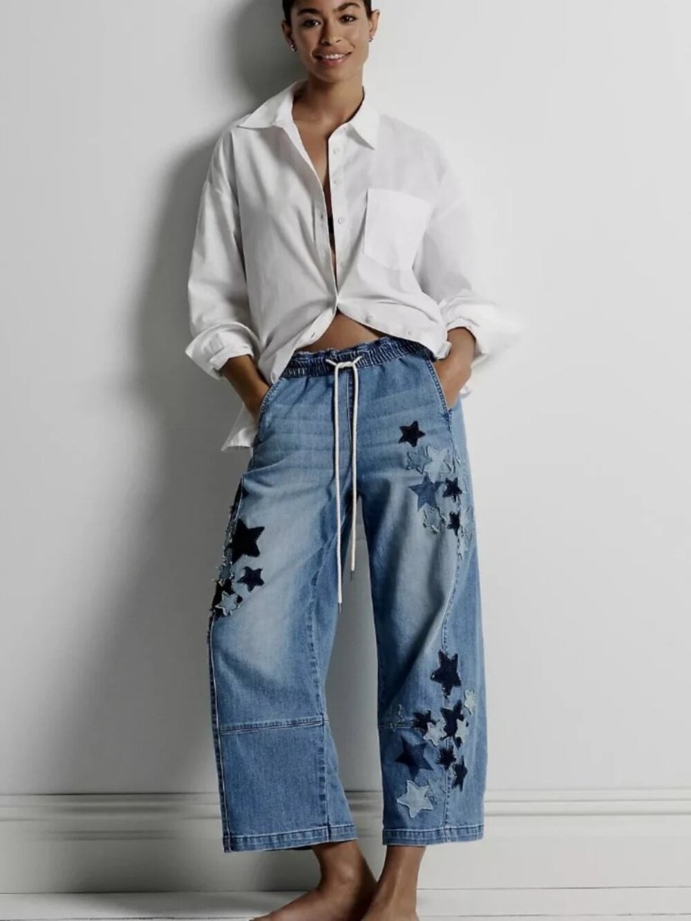 NWOT Anthro Pilcro Izzie Relaxed Star Pull-On Barrel Jeans size- MEDIUM w/ FLAW